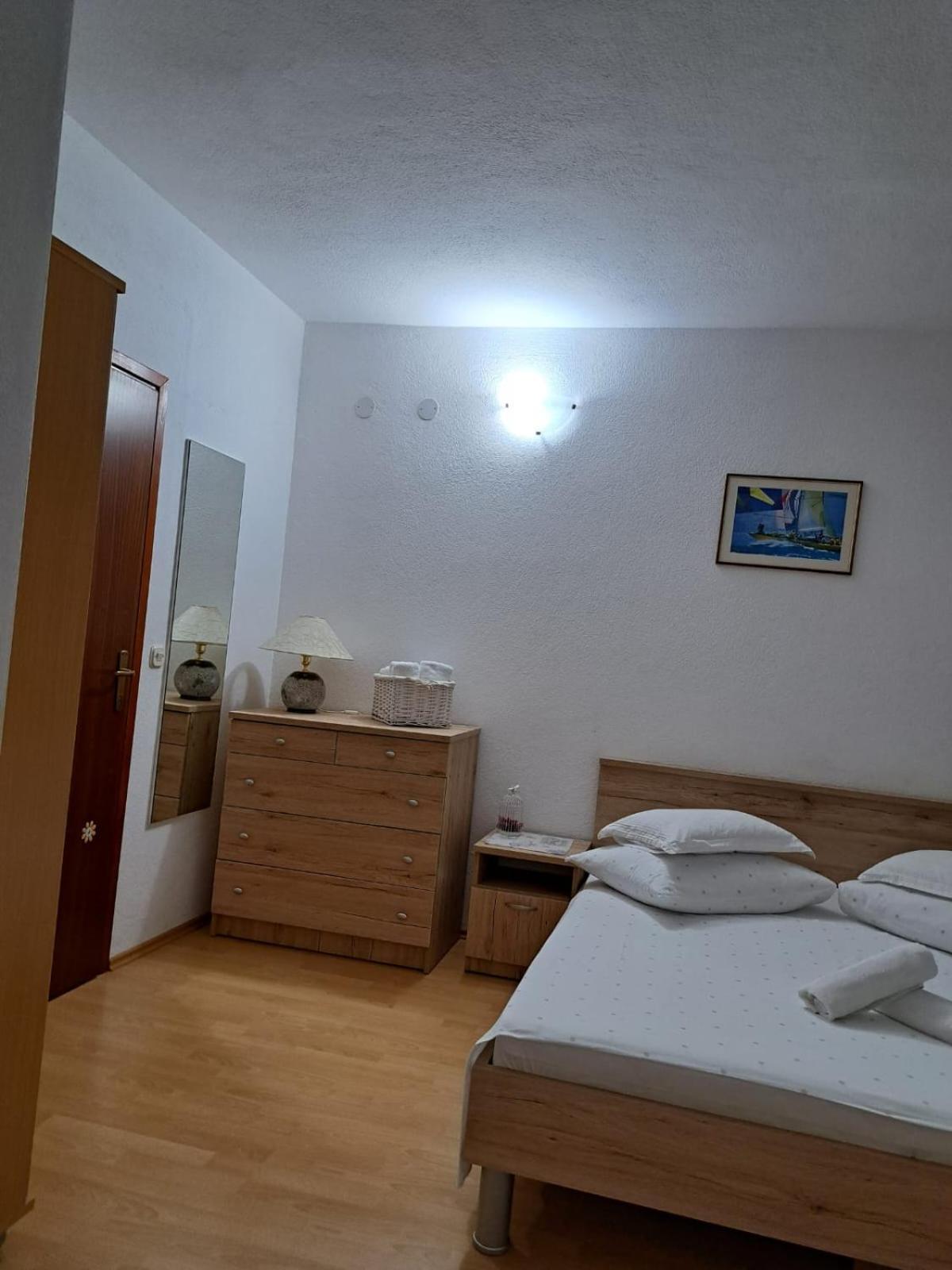 Apartments Garac Dugi Rat Kültér fotó
