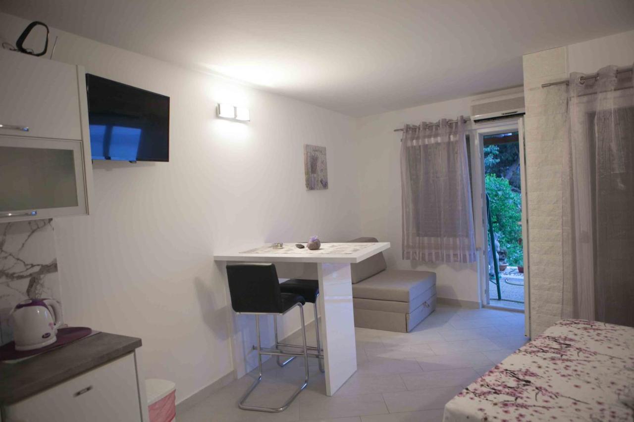 Apartments Garac Dugi Rat Kültér fotó