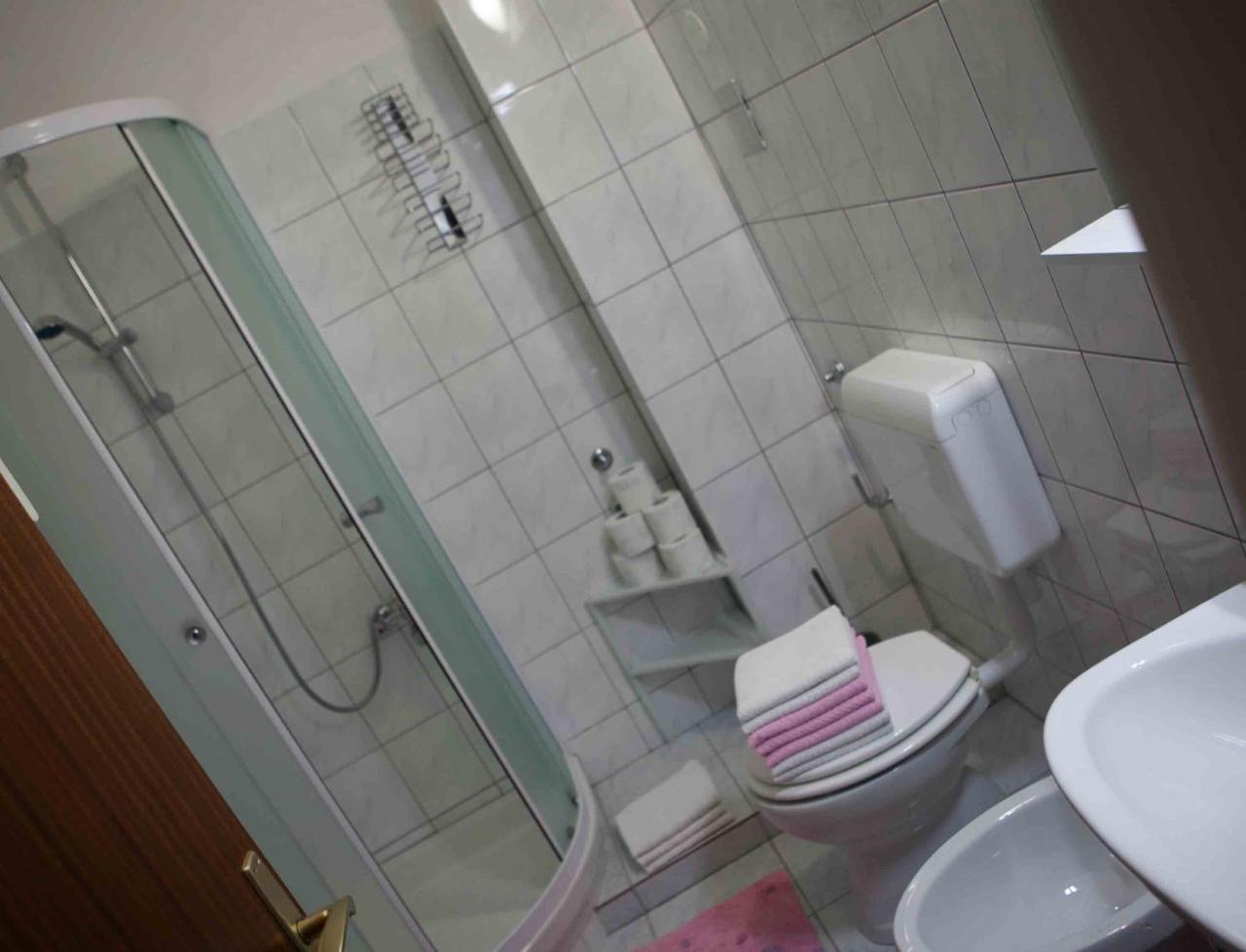 Apartments Garac Dugi Rat Kültér fotó